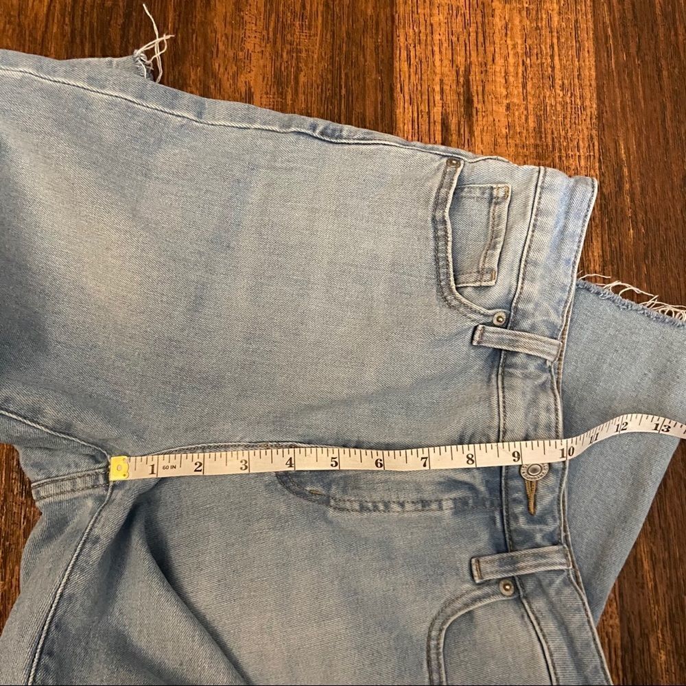 Uniqlo jeans  - Picture 7 of 9